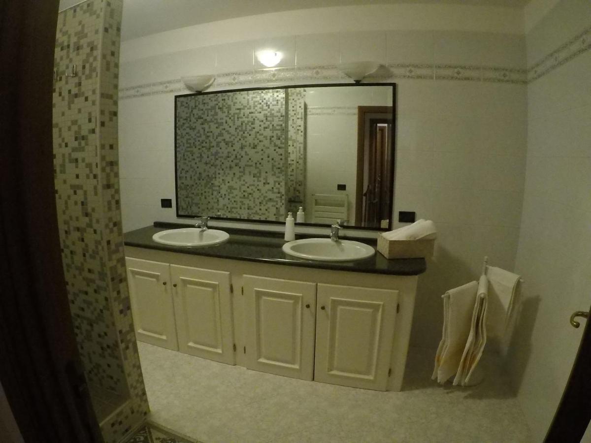 B&B Bassu Bosa Luaran gambar