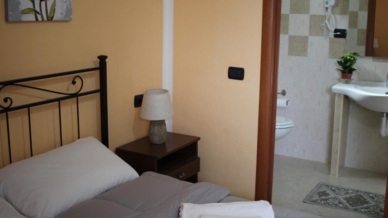 B&B Bassu Bosa Luaran gambar