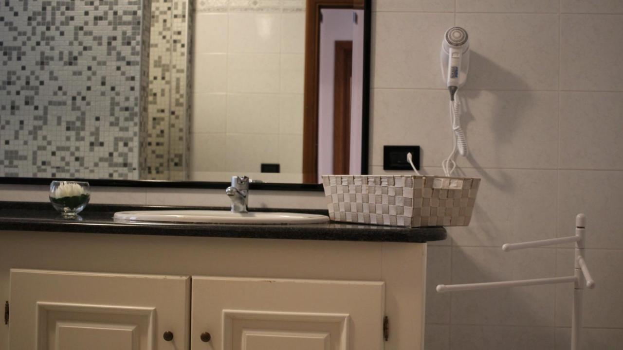 B&B Bassu Bosa Luaran gambar